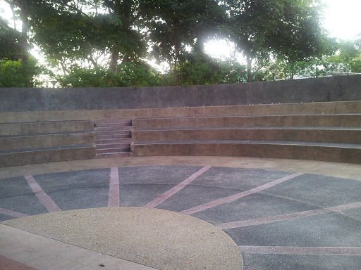 Noisy Corner Amphitheater 