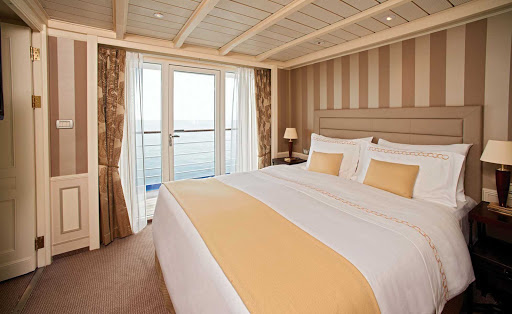 For the Owner's Suite on Silver Cloud, choose either queen or twin beds with plush duvets.