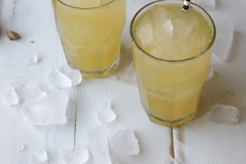 Winter Lemonade with ginger and cloves