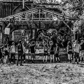 The day begins at Spiderfest by TJ Champagne - People Musicians & Entertainers