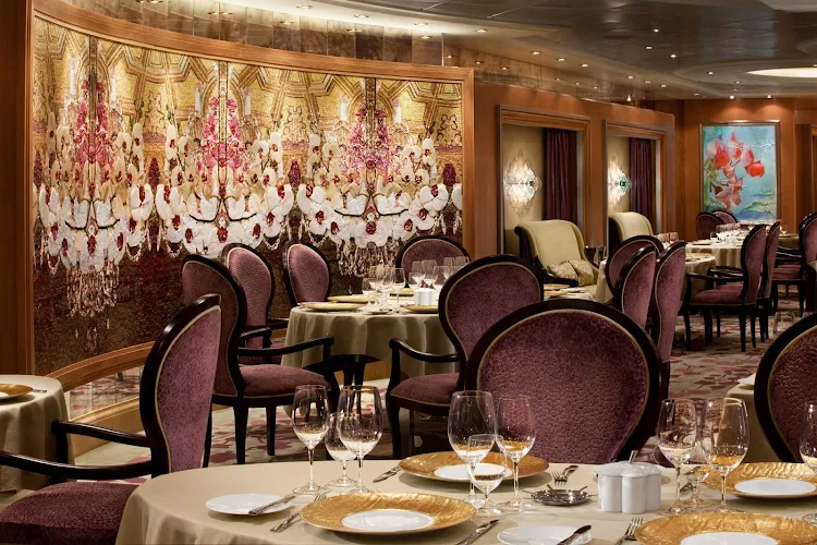 150 Central Park aboard Allure of the Seas offers guests a seasonal tasting menu, customized wine pairings and an upscale, intimate dining experience.
 
