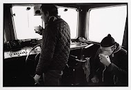 Koffiedrinken op de brug