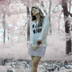 smile in my woods by Bayu Shutter - Novices Only Portraits & People