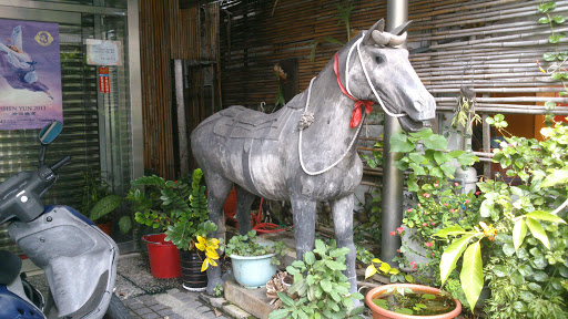 馬雕像