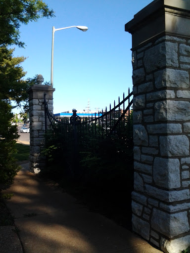 Oak Knoll Park Entry Gate