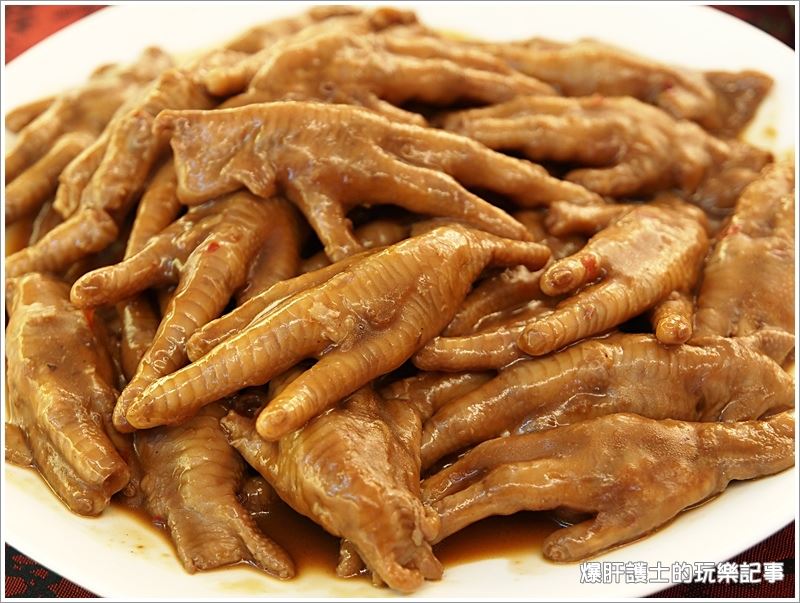 府城將軍滷味 涮嘴好吃，杏鮑菇超讚!