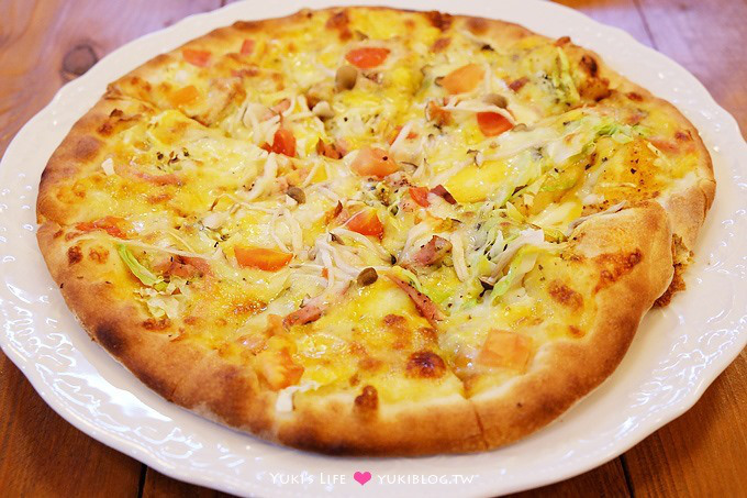 新竹食記【幸福味蕾柴燒窯烤披薩】清淡到不可思議的平價pizza