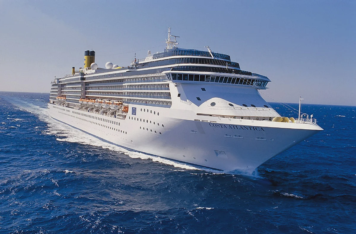 Costa-Atlantica-aerial - Costa Atlantica has 1,057 cabins, including 54 suites with private balconies.