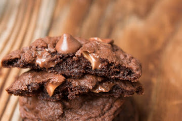Chocolate Peanut Butter Delight Cookies