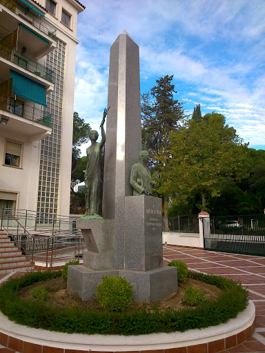 Estatua Juan De La Rosa