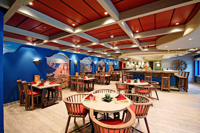 Spend your evening with friends over a spicy Mexican feast in MSC Spendida's Tex Mex Santa Fe restaurant.