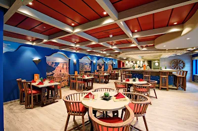 Spend your evening with friends over a spicy Mexican feast in MSC Spendida's Tex Mex Santa Fe restaurant.