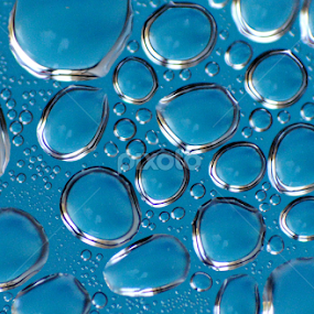lost in blue by Nina Kriznic - Abstract Water Drops & Splashes