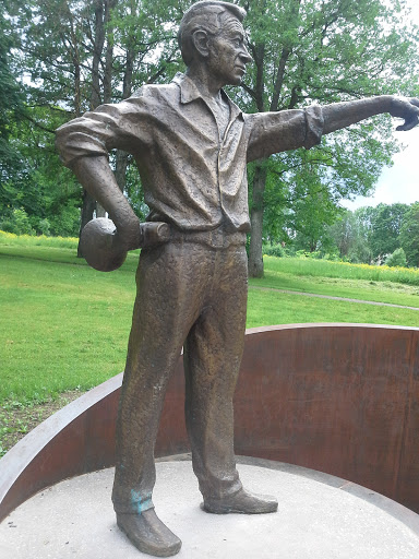 Kaljo Kiisk Memorial Statue