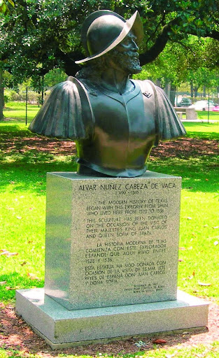 Estatua de Alvar Núñez Cabeza de Vaca