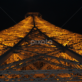 Looking Up by Sarah Brouckaert - Buildings & Architecture Statues & Monuments