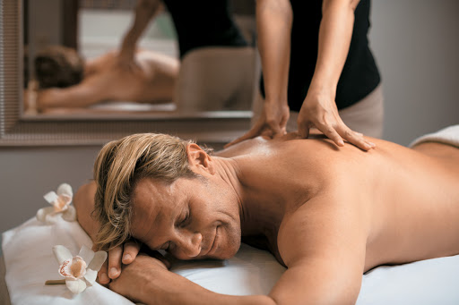 Treat yourself to a massage at the Deep Nature Spa by Algotherm, an award-winning luxury spa aboard your Paul Gauguin cruise.
