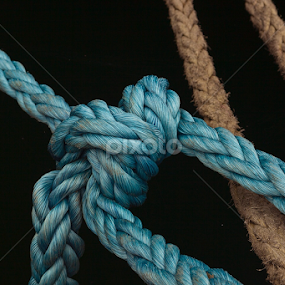 Tied up by Flavio Mini - Artistic Objects Other Objects