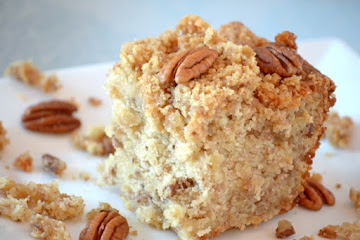 Banana Crumb Cake