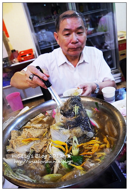 傳家客家小館@鄰近羅東運動公園~臉盆級魚頭火鍋，吃飯要用撈的