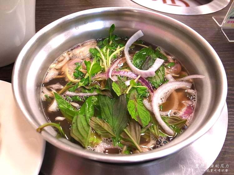 高雄三民。故事鍋物館之獨特自家湯底新鮮好食