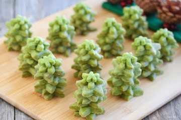 Matcha Green Tea Shortbread Tree Cookies