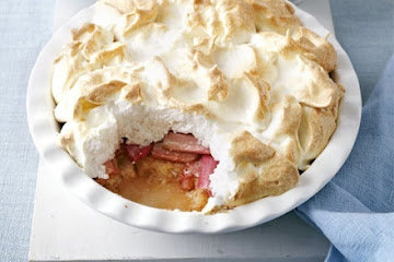 Rhubarb & ginger queen of puddings