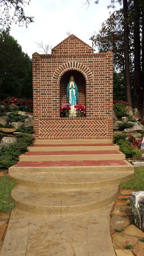 Monument to Mary