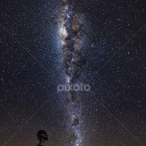 Those Dark Australian Skies by Zac Robinson - Landscapes Starscapes