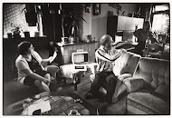 Doventelefoon met behulp van TV bij familie van der Veer