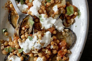 Grilled aubergines with spicy chickpeas & walnut sauce