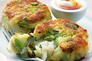 Summer fish cakes with chilli cream