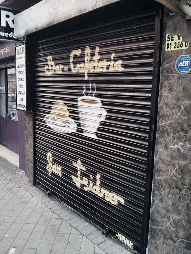 El Croasan Y La Taza De Café