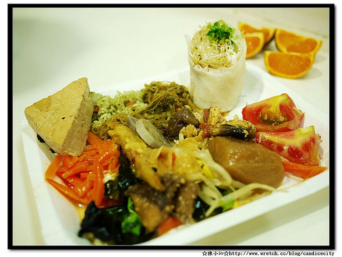 觀音素食歐式自助餐 – ８０塊吃到飽，大推薦!!