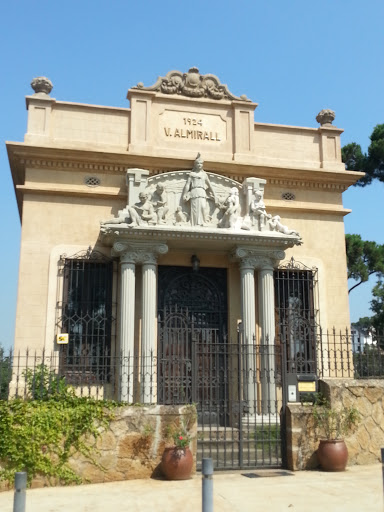 Mausoleo Almirall