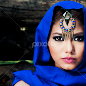 Renissa by Eric Agulto - People Portraits of Women