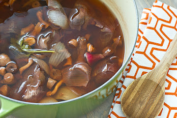 Kitchen Scrap Mushroom Stock