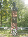 Памятник А. Д. Швецову.