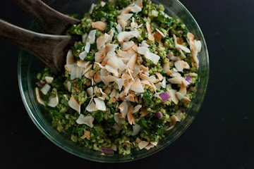 Coconut Quinoa and Kale with Tropical Pesto