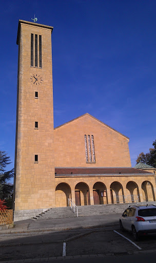 Église De Moulins St Pierre