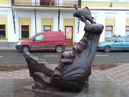Памятник Золотой Рыбке