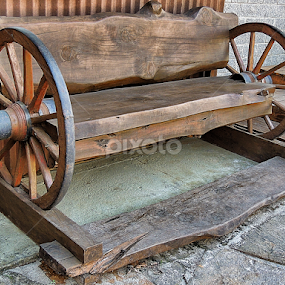 by Edson Leguth - Artistic Objects Furniture