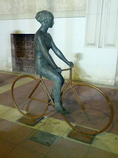 Escultura al ciclismo seguro