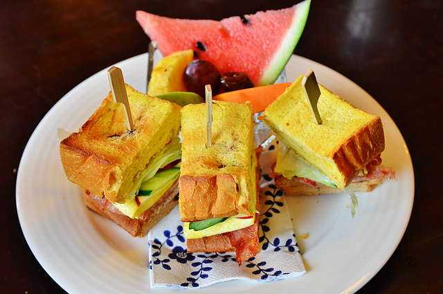 畢洛雅咖啡館~精緻且平價美味的早午餐，環境幽靜，有無線網路和插座，適合讀書和工作的好地方