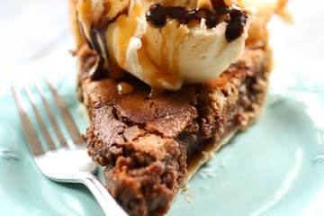 Caramel Chocolate Pecan Pie