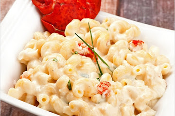 Stovetop Lobster Macaroni and Cheese