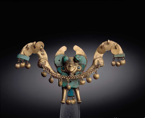 Gold and turquoise nose ornament that represents a man with a rope ML100753