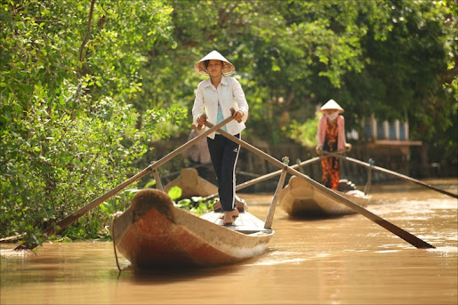 Mekong+delta+river+boat