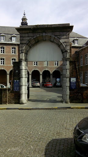 Portique Du Musée