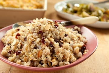 Quinoa Pilaf with Cranberries and Almonds